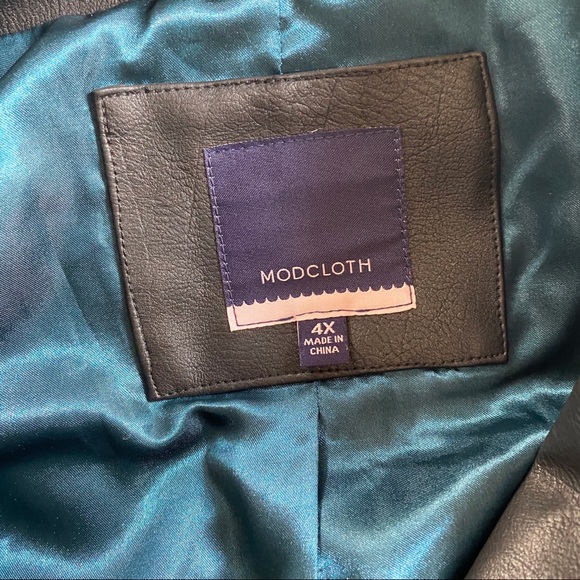 ModCloth Plus Size Vegan Leather Moto Jacket 4X - Picture 4 of 9